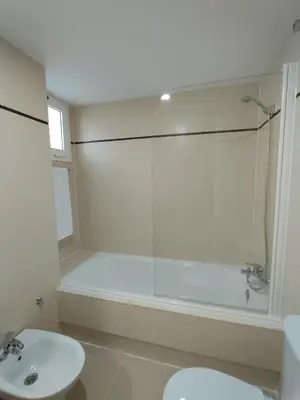 Un baño de Apartamento en Sevilla con piscina