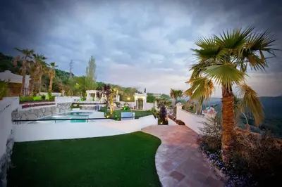 Paisaje cerca of this country house