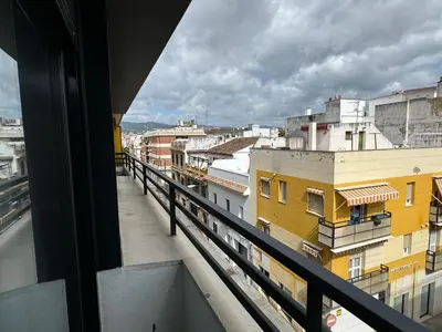 Un balcón o terraza de Dúplex céntrico con terraza y parking gratuito