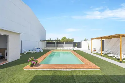 Piscina en o cerca de Casa Rural Lola - Lantejuela