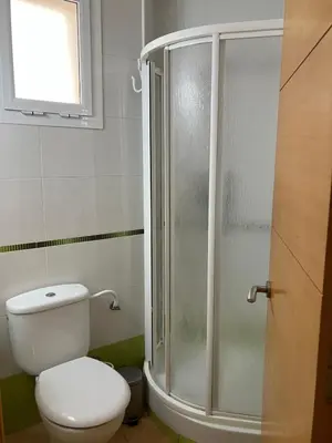 Un baño de Bonito, tranquilo y fresco apartamento en Nervión.