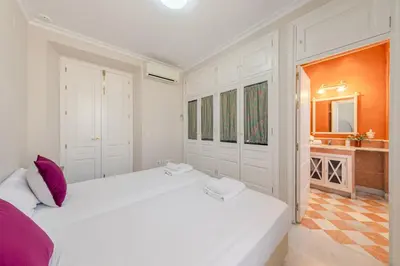 Cama o camas de una habitación en ISG Apartments Casa Levíes Luxury House Downtown