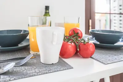 Comida en o cerca de este apartamento