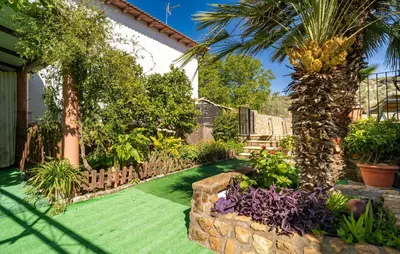 Jardín al aire libre en Cozy Home In Castillo De Locubin
