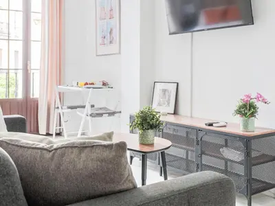 Zona de estar de Bonito estudio en calle Fería