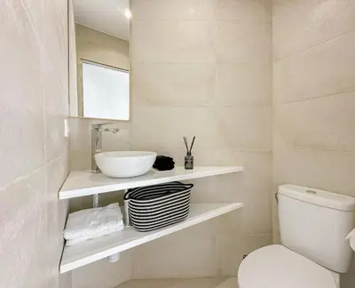 Un baño de An Unbeatable Location in the Very Centre of Ecija