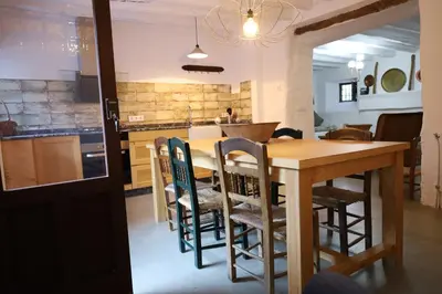 Una cocina o zona de cocina en Casa Rural El Ayozar