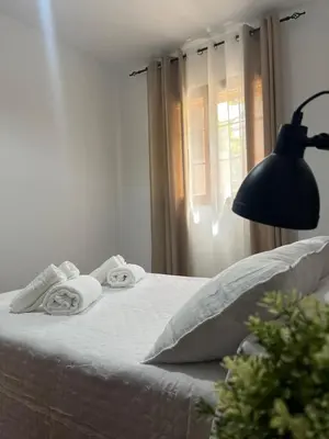 Cama o camas de una habitación en casa rural Hachuelo