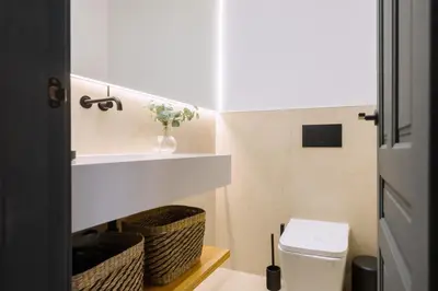 Un baño de Luxurious Duplex - buthtub - 1Bd 1Bth Casa Pilatos