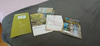 Biblioteca en la habitación en casa particular