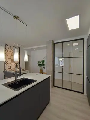 Una cocina o zona de cocina en Casa Mallen, con amplia terraza, en el barrio de Nervión