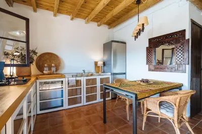 Una cocina o zona de cocina en Casa Rural con encanto y vistas a la Sierra