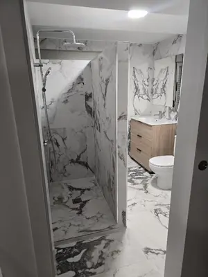 Un baño de LOS MELLIS