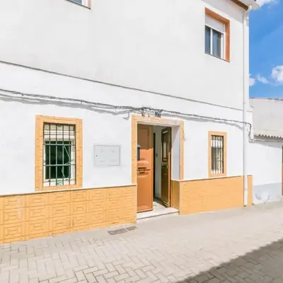 Stunning Home In Villanueva Del Rey