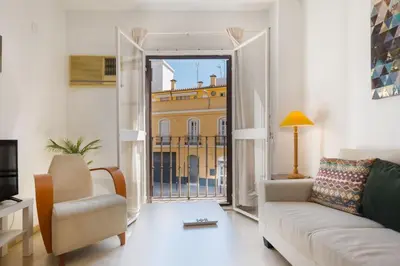 Zona de estar de Bright Apt. Puerta Osario 3 Bedrooms 2 Bathrooms