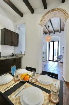 Una cocina o zona de cocina en Romero Suites 2