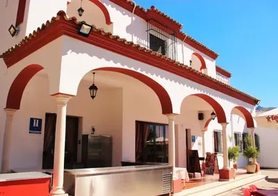 Edificio en el que se encuentra el hostal o pensión