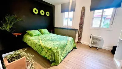 Cama o camas de una habitación en COMFORTABLE & NICE APARTMENT SEVILLE