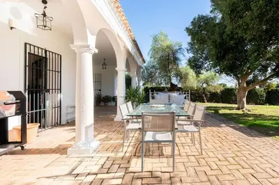 Un patio o zona al aire libre en Casa del Monte Sevilla