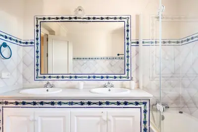 Un baño de Casa del Monte Sevilla