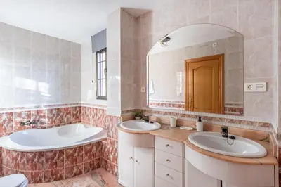 Un baño de Villa cacin