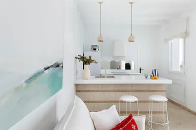 Plano de Casa nueva con piscina privada y solárium