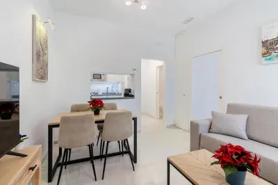 Una cocina o zona de cocina en APARTAMENTOS FIBES GARDEN SEVILLA