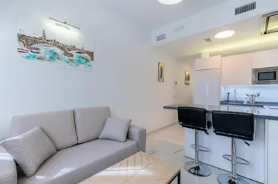Una cocina o zona de cocina en APARTAMENTOS FIBES GARDEN SEVILLA