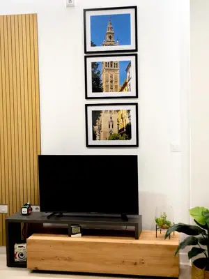 Una televisión o centro de entretenimiento en STUDIO 9 APARTAMENTO SEVILLA
