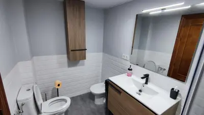 Un baño de Piso Montero