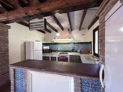 Una cocina o zona de cocina en Casa Rural La Charquera