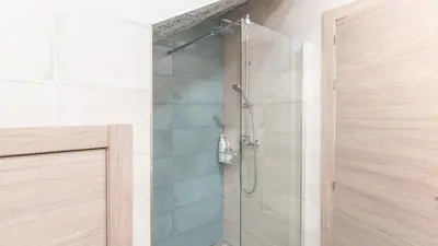 Un baño de Villa Los Ruedos Riogordo by Ruralidays