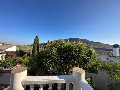 Vista general de una montaña o vista desde la villa