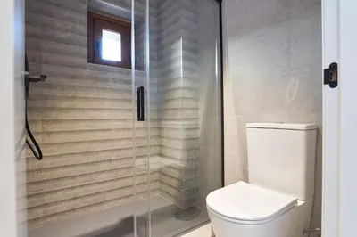 Un baño de La Carrera 7 - Baños Árabes - Parking sujeto a disponibilidad
