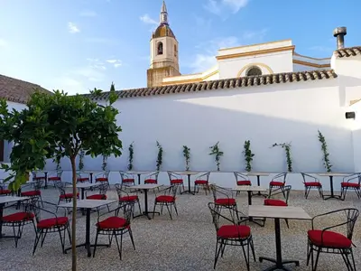 Un restaurante o sitio para comer en La Cilla, Hospedería Casa Molino