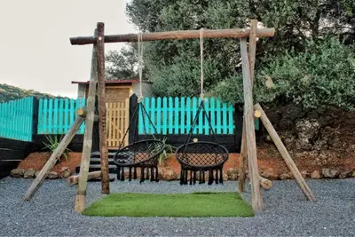 Zona de juegos infantil en El Amanecer del Valle