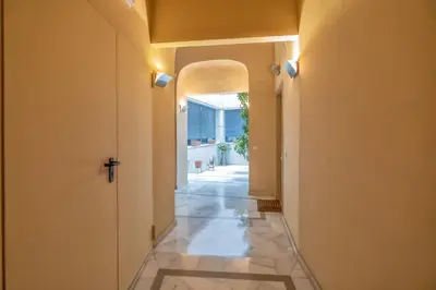 Plano de Apartamento Dúplex Juramento & Descanso en el Casco Antiguo