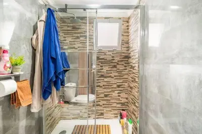 Un baño de Habitación privada en apartamento de Alfonso