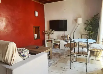 Una televisión o centro de entretenimiento en Wallada Lucano
