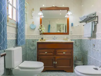 Un baño de Cubo's Noches de Luna Casabermeja House