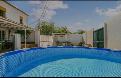 Piscina en o cerca de La Parrita