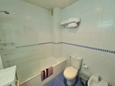 Un baño de Lux Abril