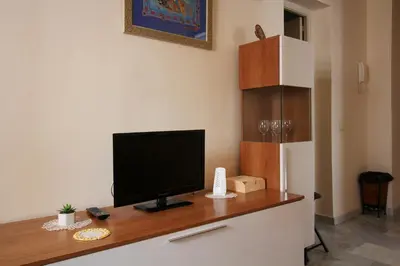 Una televisión o centro de entretenimiento en Sevilla Centro - Jerónimo Hernández