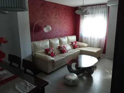 Zona de estar de Piso Auringis