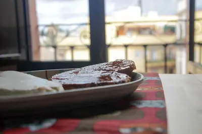 Comida en o cerca de este apartamento
