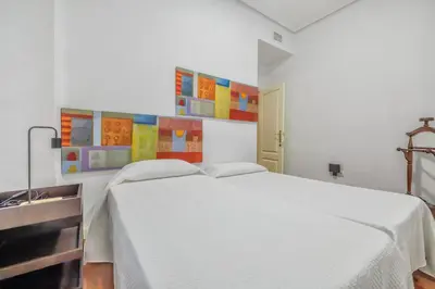 Cama o camas de una habitación en Apto Gran Capitán Center II - Parking Incluido