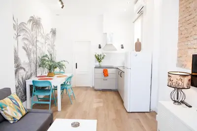 Una cocina o zona de cocina en Zona Alameda de Hércules Silencioso