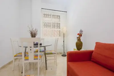 Zona de estar de Comfortable functional - Center - Train station