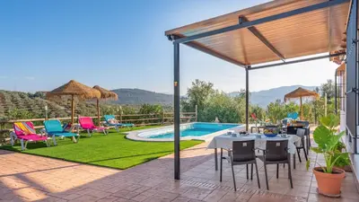 Piscina en o cerca de Casa Ales Riogordo by Ruralidays