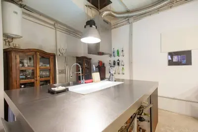 Una cocina o zona de cocina en LOFT SOHO, Free Garage, Downtown